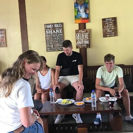 A-Manta Homestay Labuan Bajo Luaran gambar